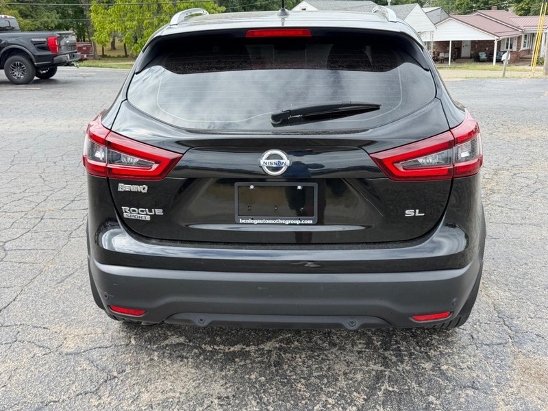 Nissan Rogue Sport Vehicle Image 04