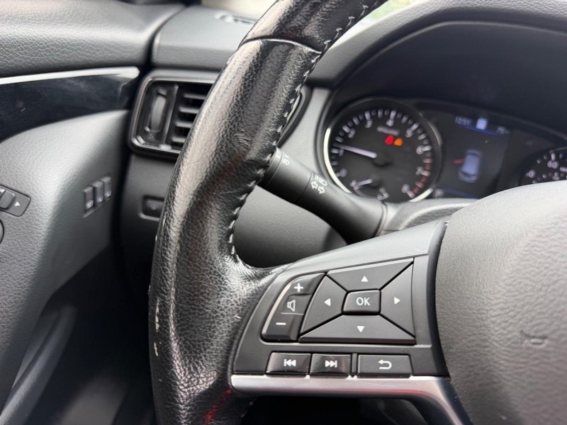 Nissan Rogue Sport Vehicle Image 11