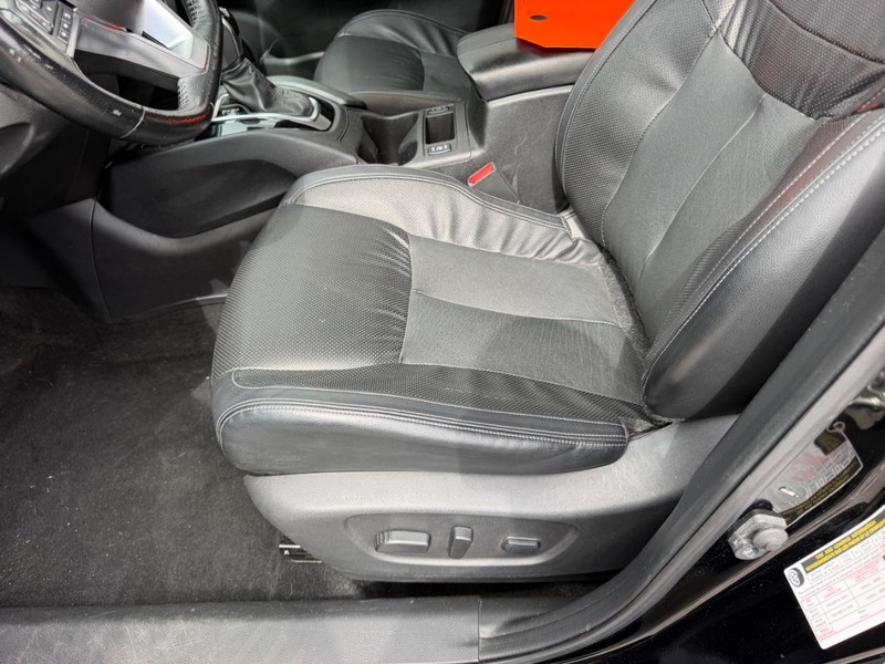 Nissan Rogue Sport Vehicle Image 19