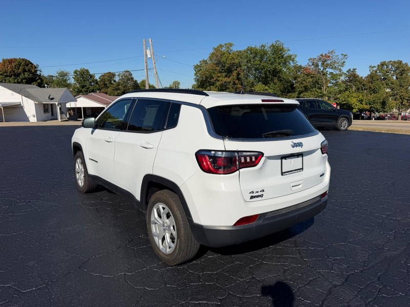 Jeep Compass Vehicle Image 03