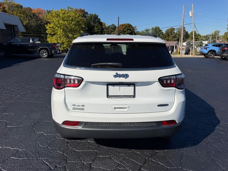 Jeep Compass Vehicle Image 04