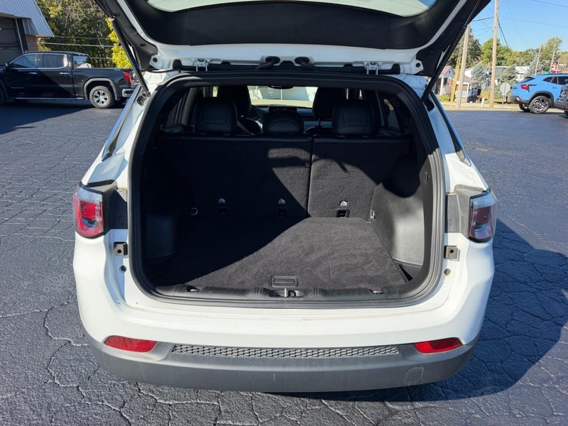 Jeep Compass Vehicle Image 05