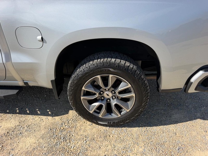 Chevrolet Silverado 1500 Vehicle Image 06