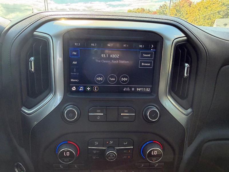 Chevrolet Silverado 1500 Vehicle Image 12