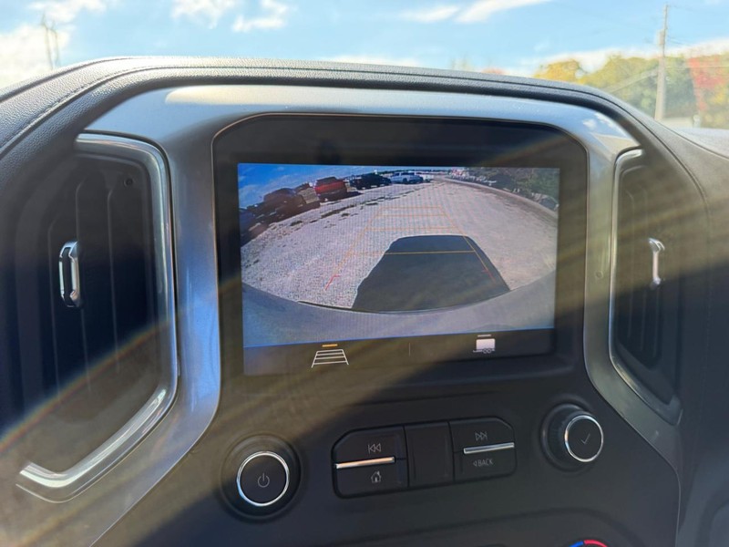 Chevrolet Silverado 1500 Vehicle Image 18