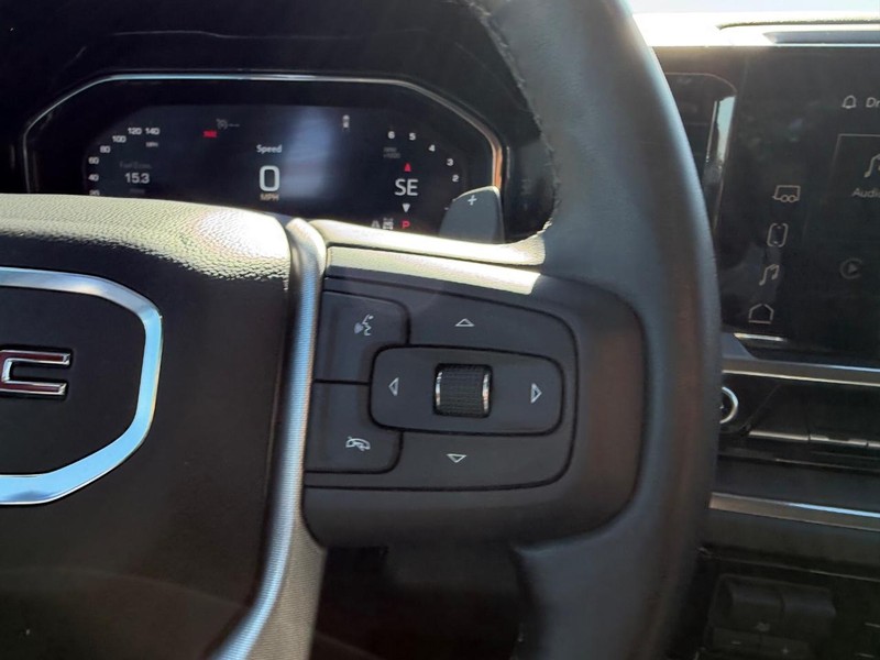 GMC Sierra 1500 Vehicle Image 11