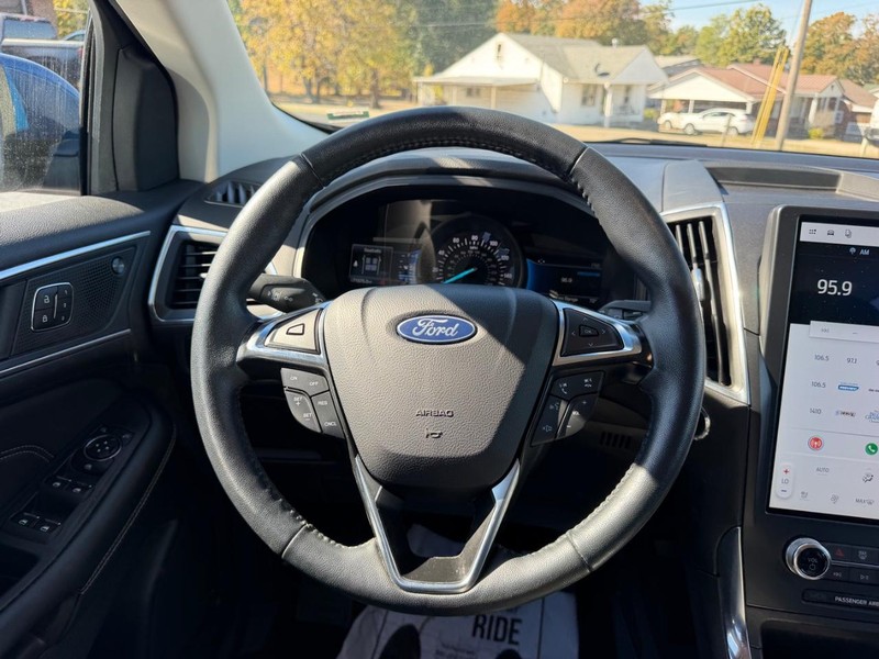 Ford Edge Vehicle Image 10