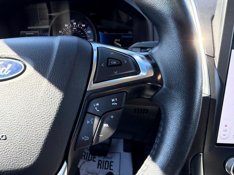 Ford Edge Vehicle Image 12