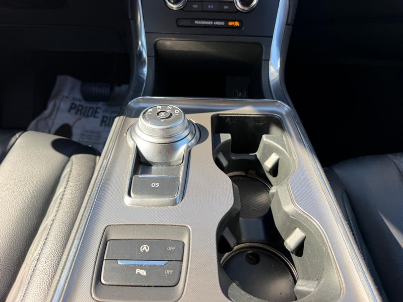 Ford Edge Vehicle Image 15