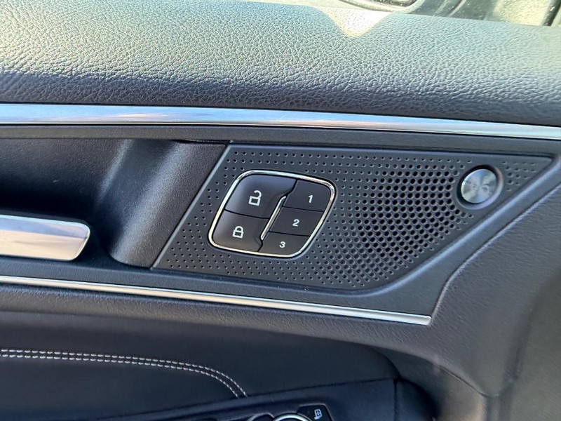Ford Edge Vehicle Image 18