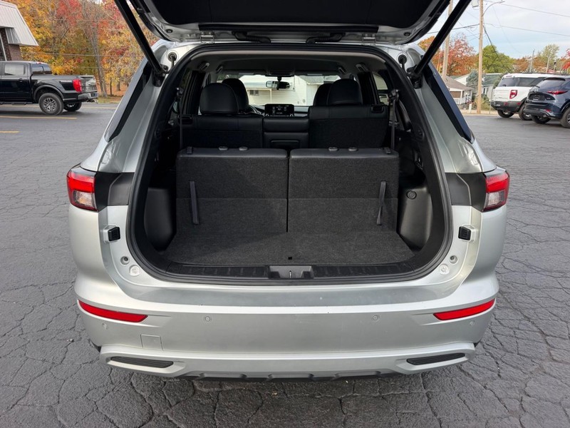 Mitsubishi Outlander Vehicle Image 05