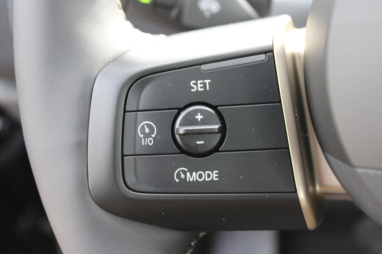 MINI Countryman Vehicle Image 10