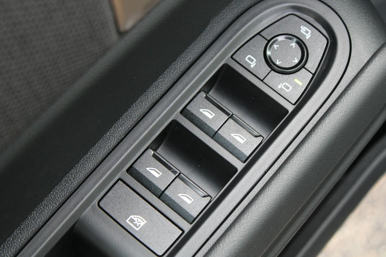 MINI Countryman Vehicle Image 14