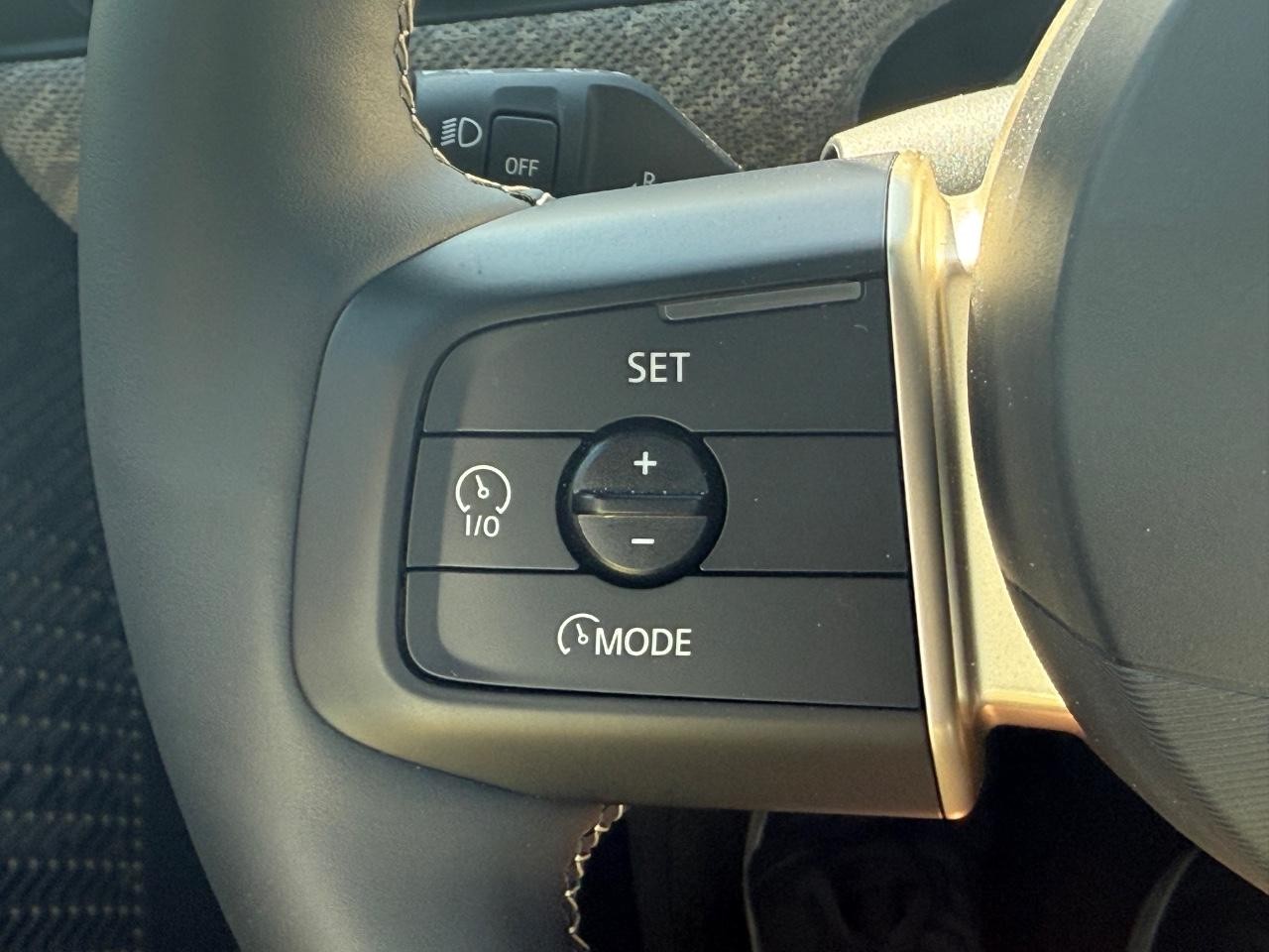 MINI Hardtop 2 Door Vehicle Image 15