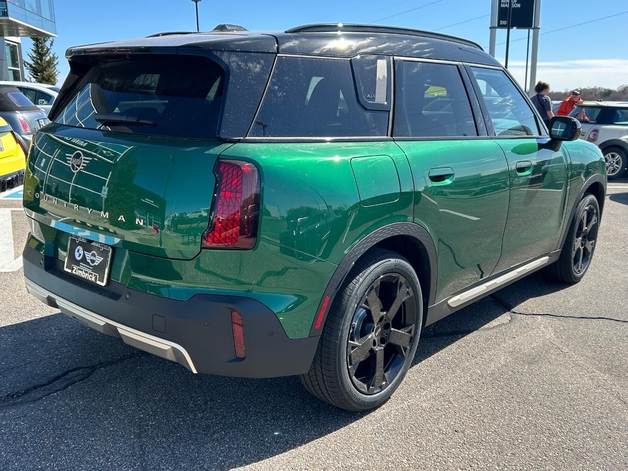MINI Countryman Vehicle Image 03