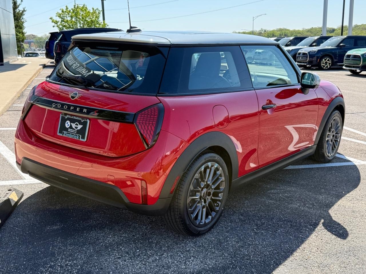 MINI Hardtop 2 Door Vehicle Image 03
