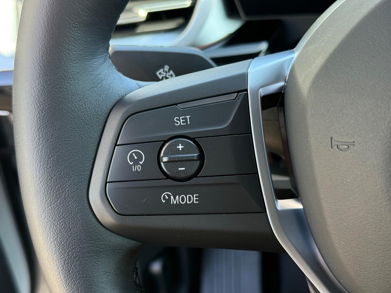 BMW X1 Vehicle Image 12
