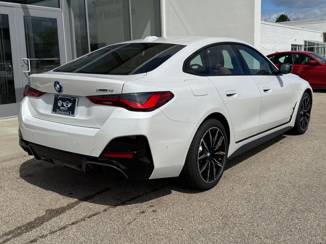 BMW i4 Vehicle Image 03