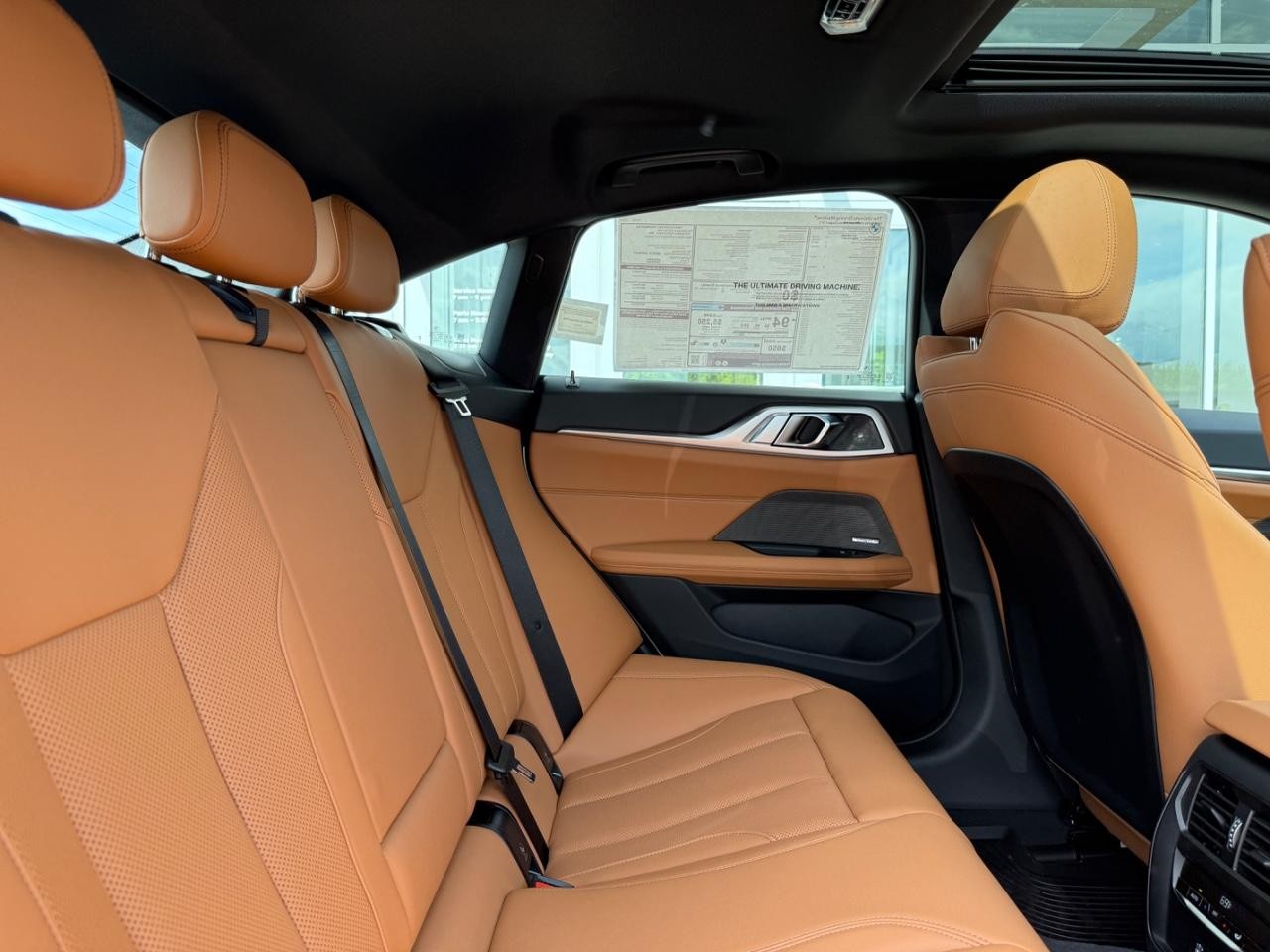 BMW i4 Vehicle Image 05