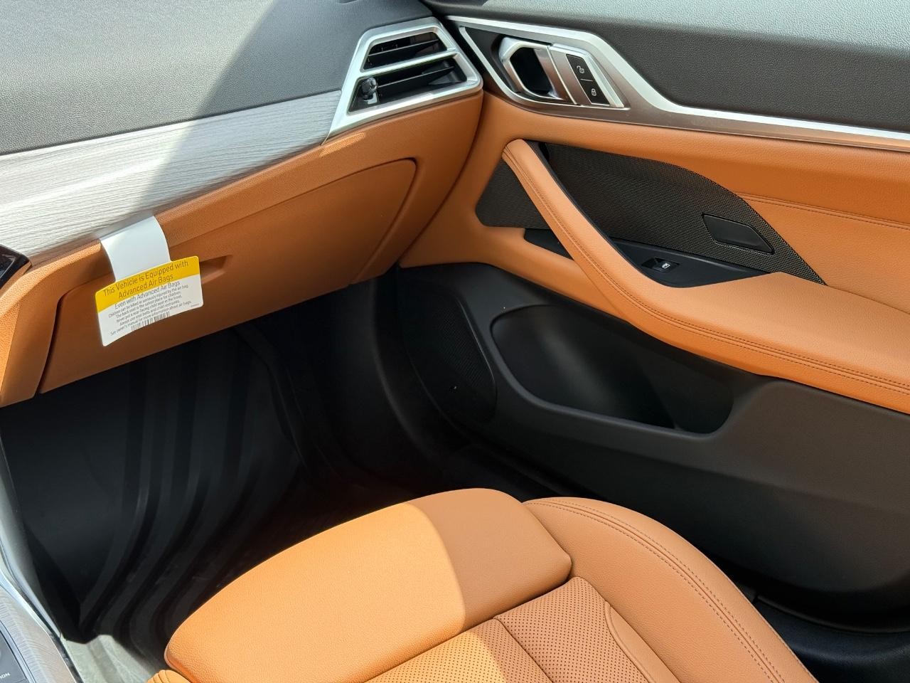 BMW i4 Vehicle Image 10