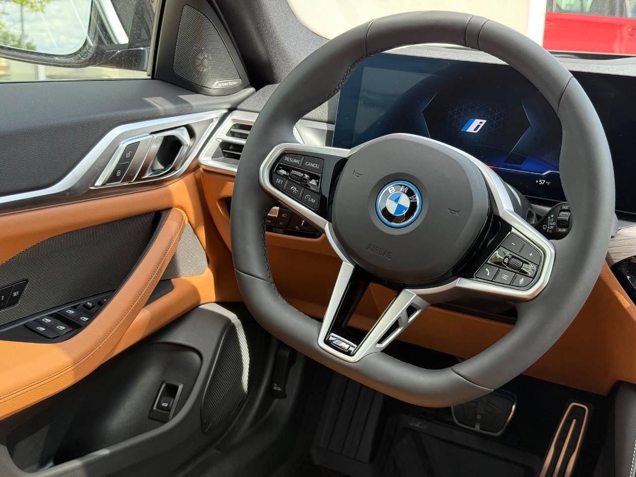 BMW i4 Vehicle Image 09