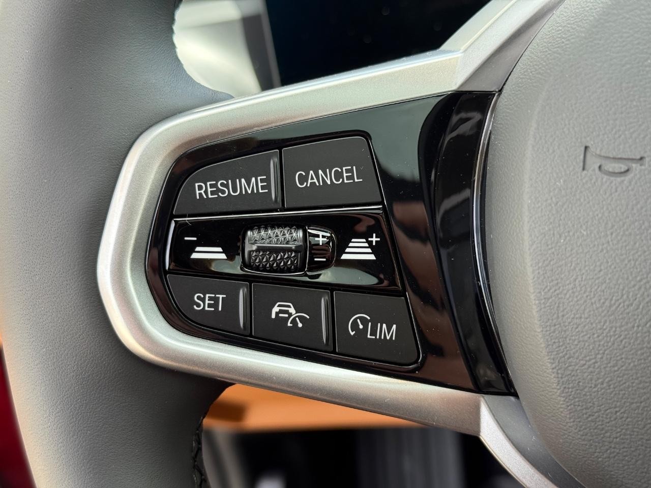 BMW i4 Vehicle Image 11