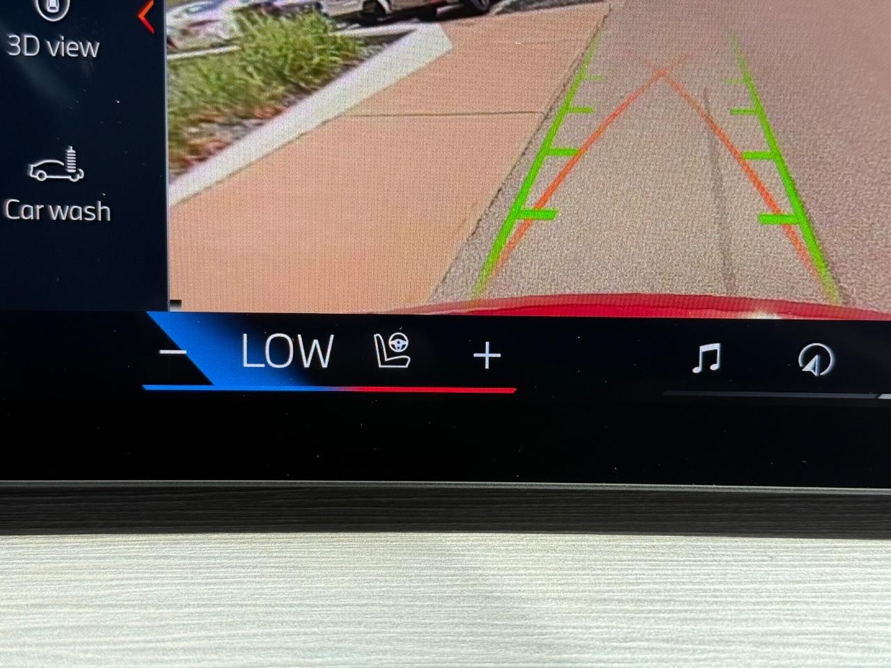 BMW i4 Vehicle Image 14
