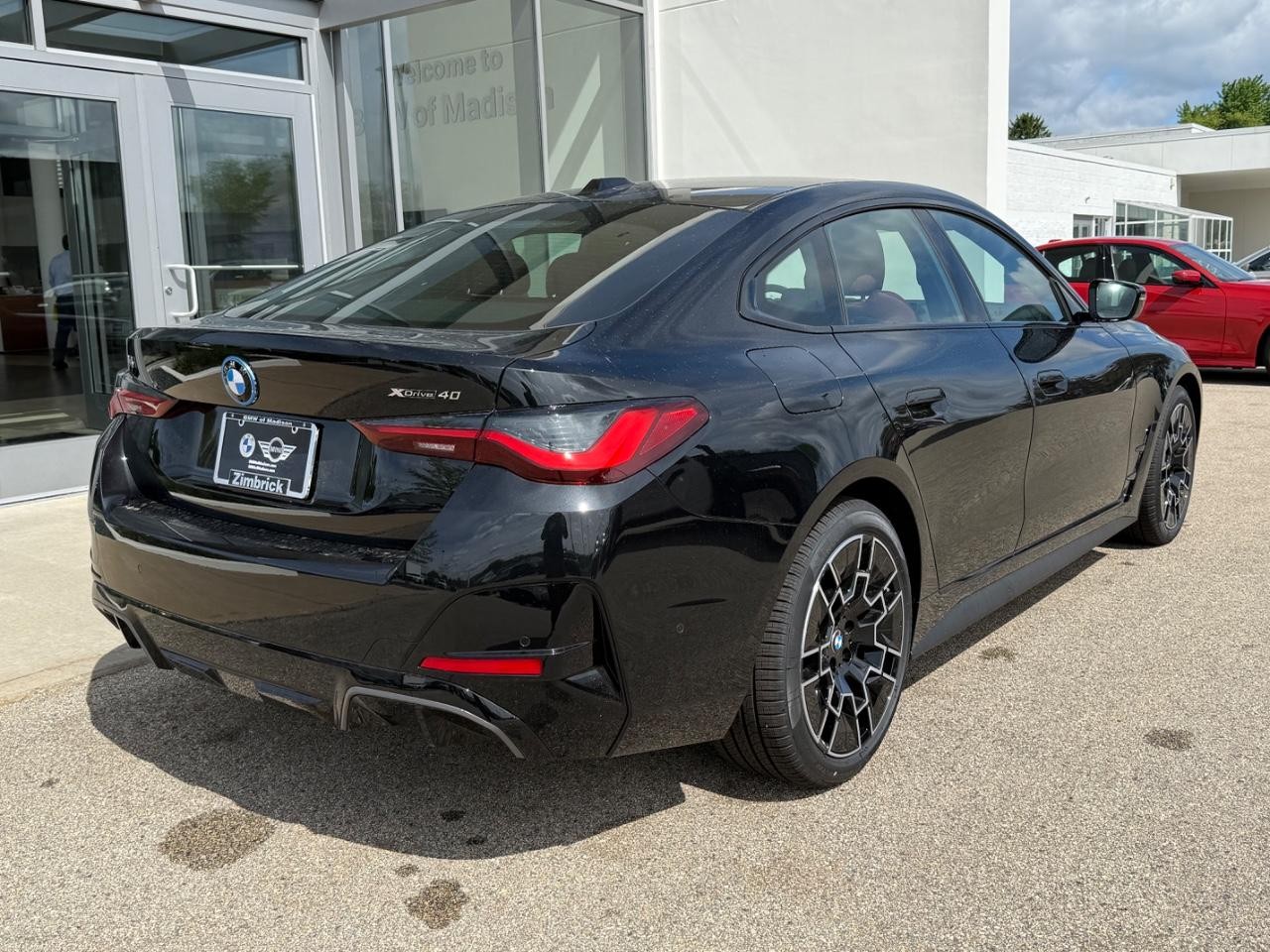 BMW i4 Vehicle Image 03