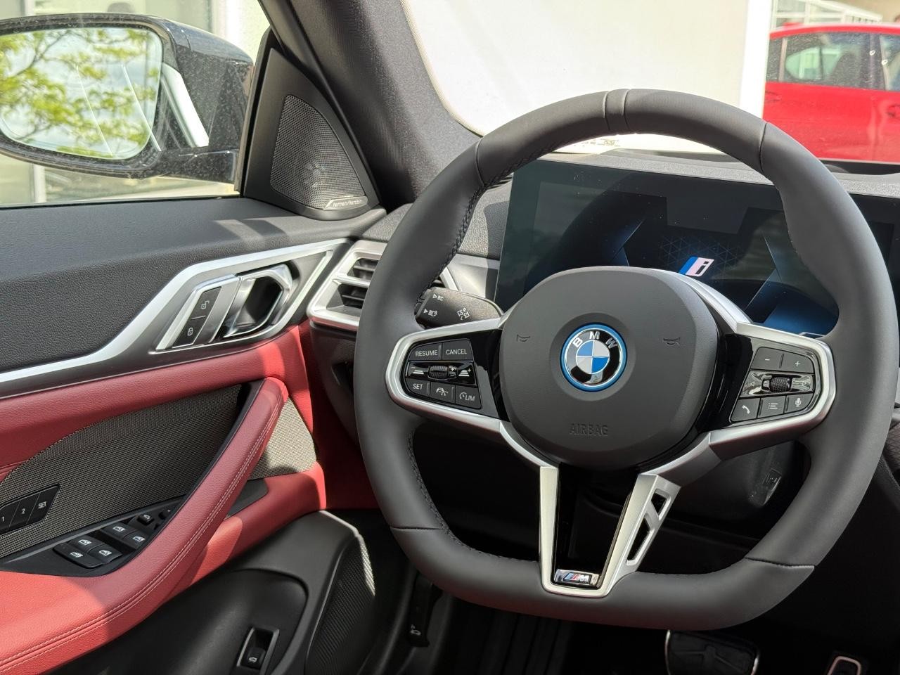 BMW i4 Vehicle Image 09