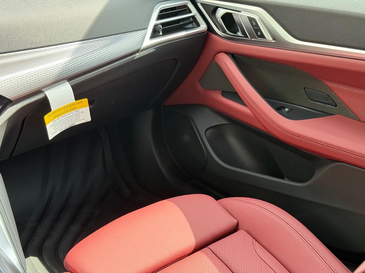 BMW i4 Vehicle Image 10