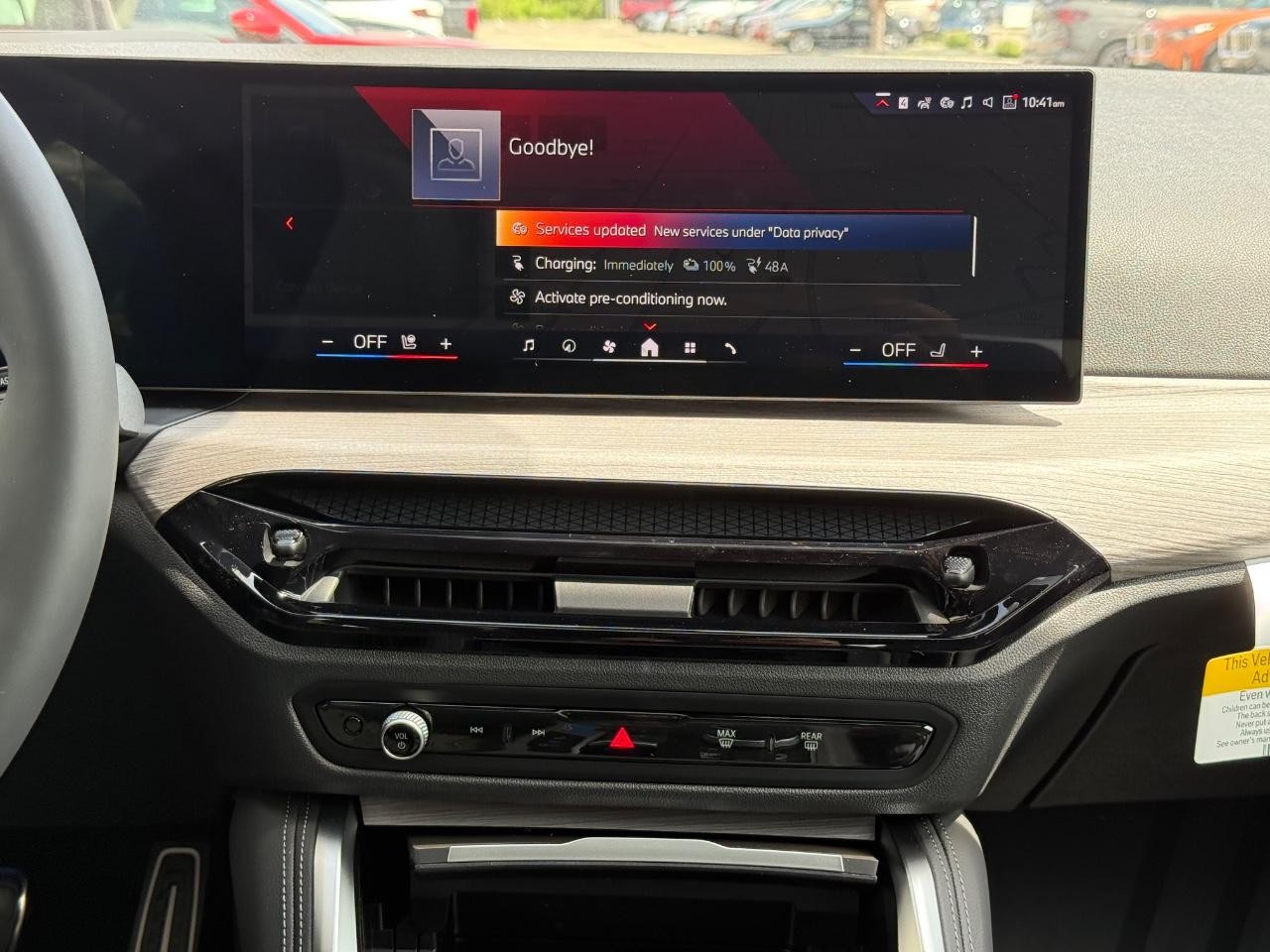 BMW i4 Vehicle Image 07