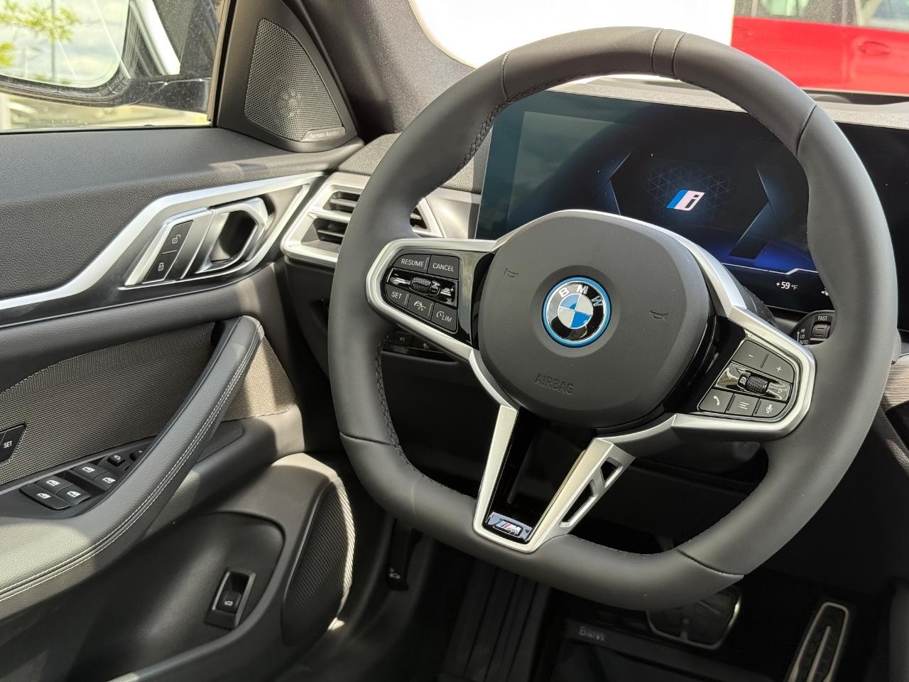 BMW i4 Vehicle Image 09