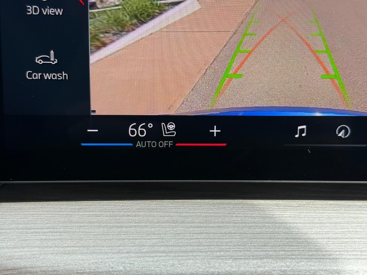 BMW i4 Vehicle Image 14
