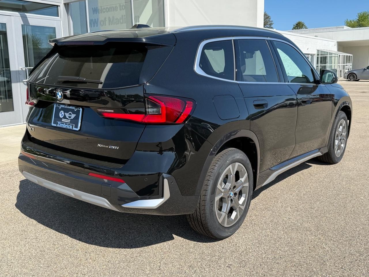 BMW X1 Vehicle Image 03