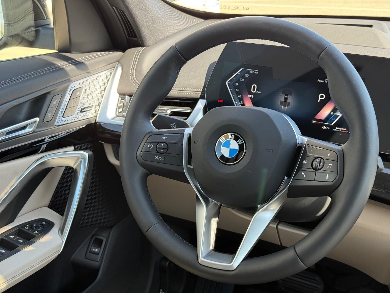 BMW X1 Vehicle Image 09