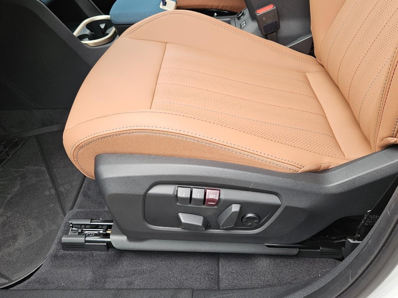 MINI Countryman Vehicle Image 15