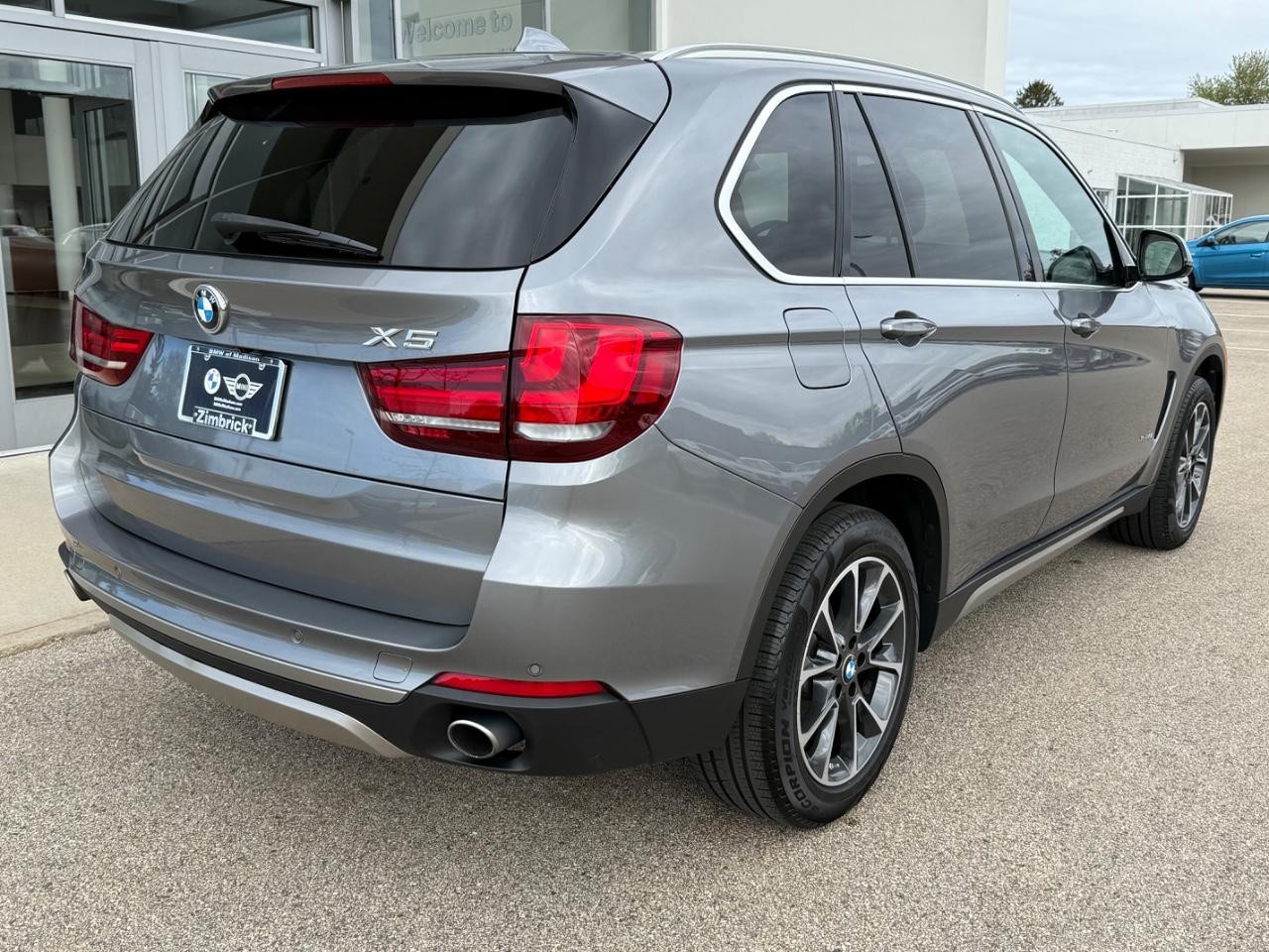 BMW X5 Vehicle Image 03