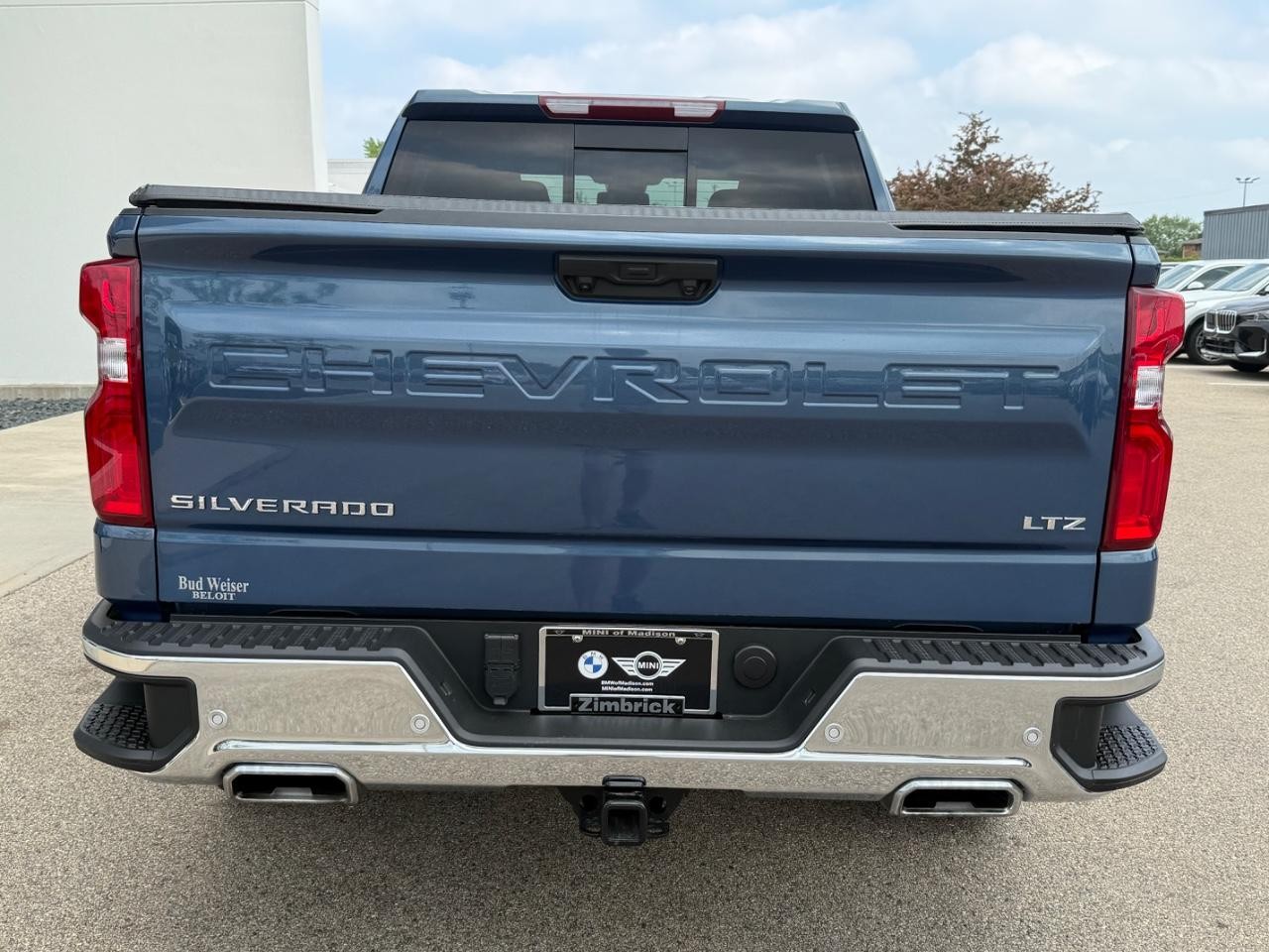 Chevrolet Silverado 1500 Vehicle Image 04