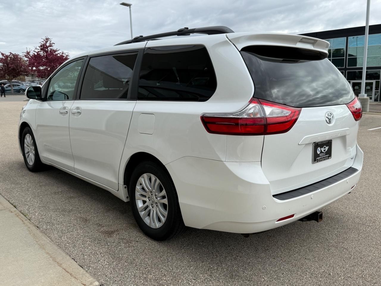 Toyota Sienna Vehicle Image 06