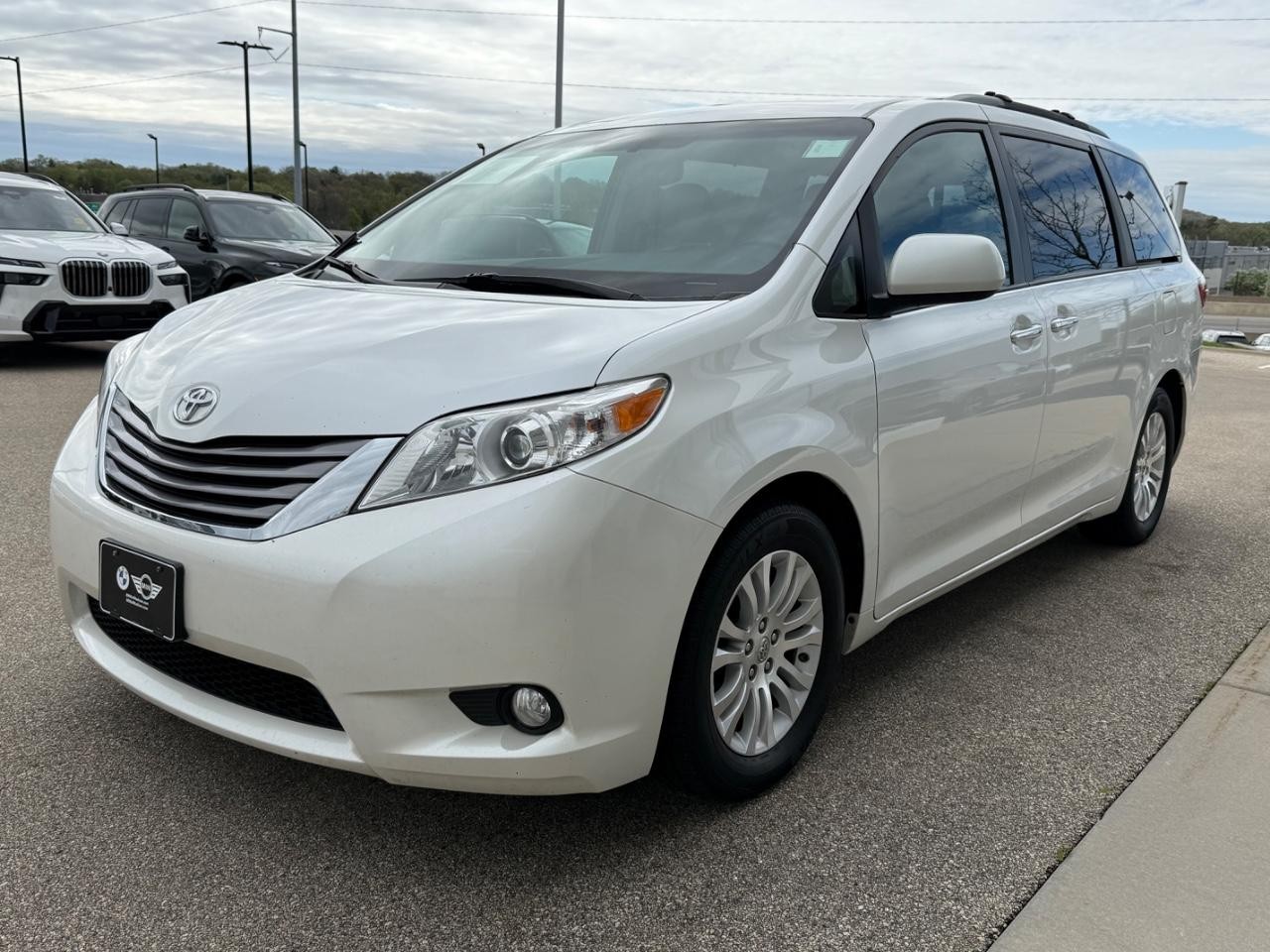 Toyota Sienna Vehicle Image 08