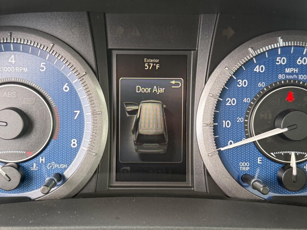 Toyota Sienna Vehicle Image 19