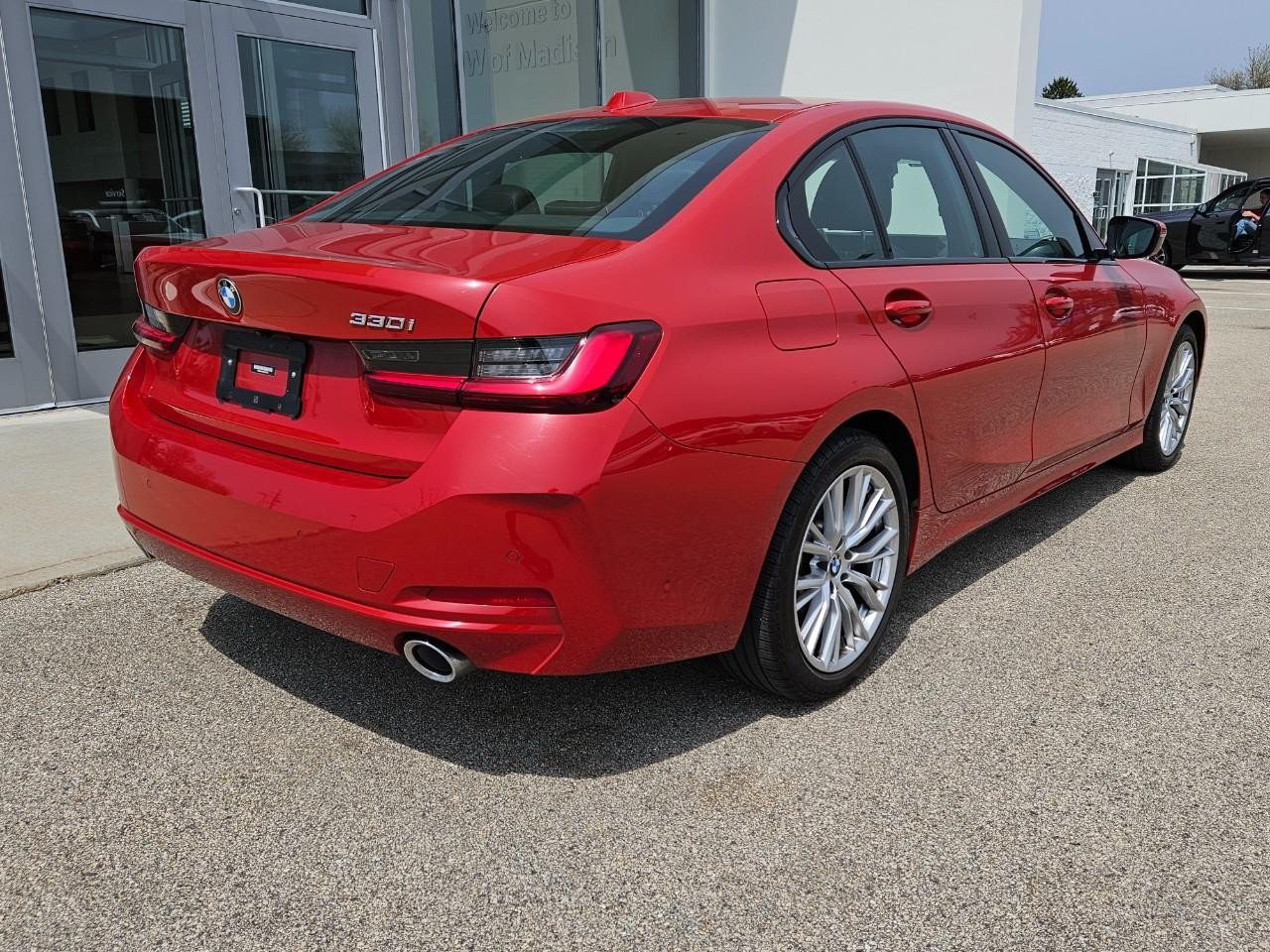 BMW 3 Series Vehicle Image 03