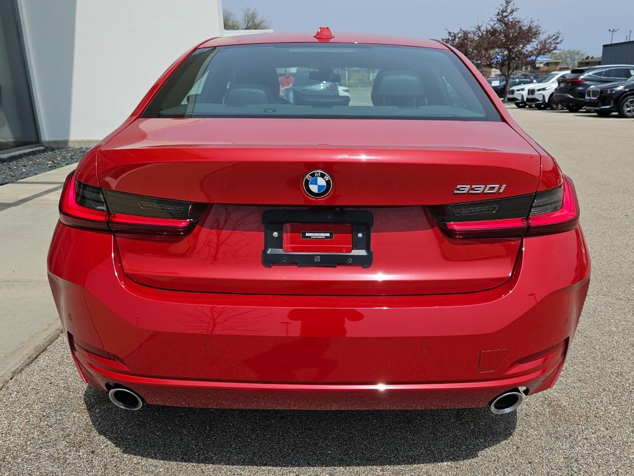 BMW 3 Series Vehicle Image 04