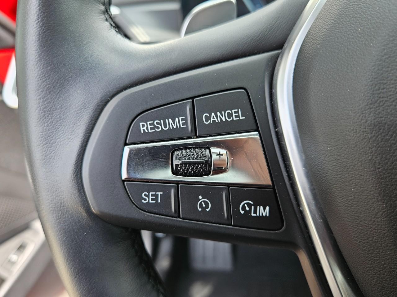 BMW 3 Series Vehicle Image 15