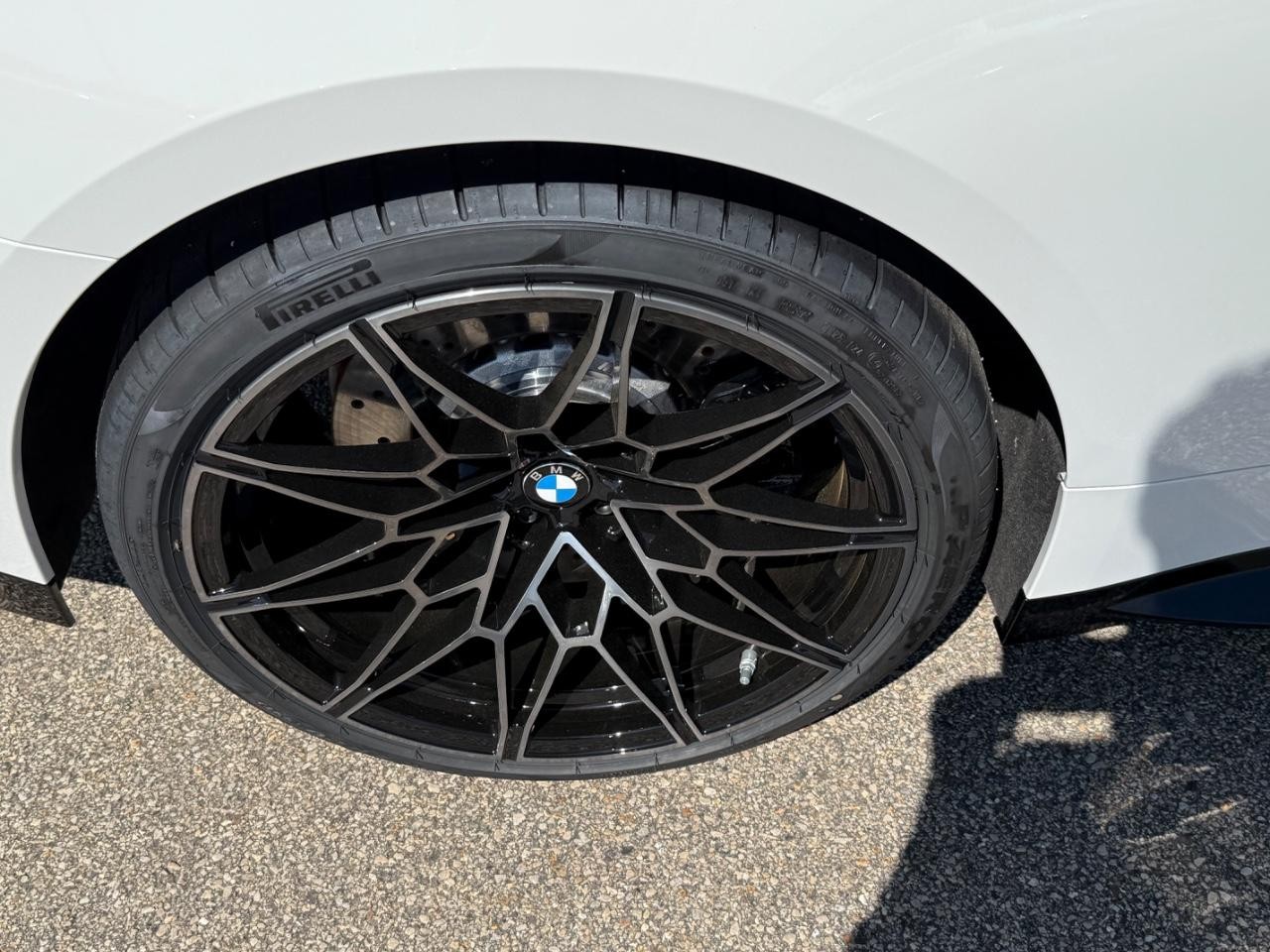 BMW M4 Vehicle Image 04