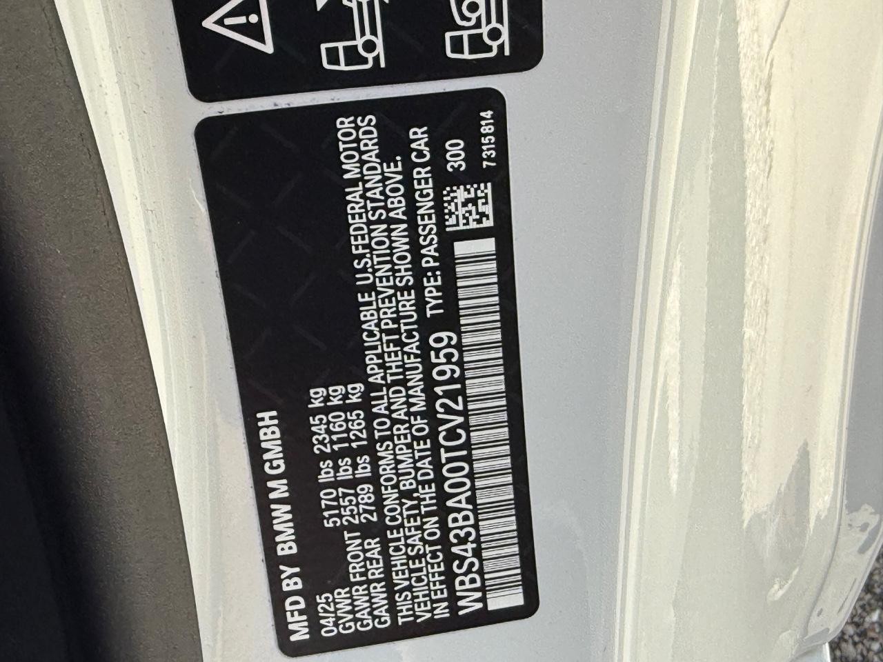 BMW M4 Vehicle Image 17