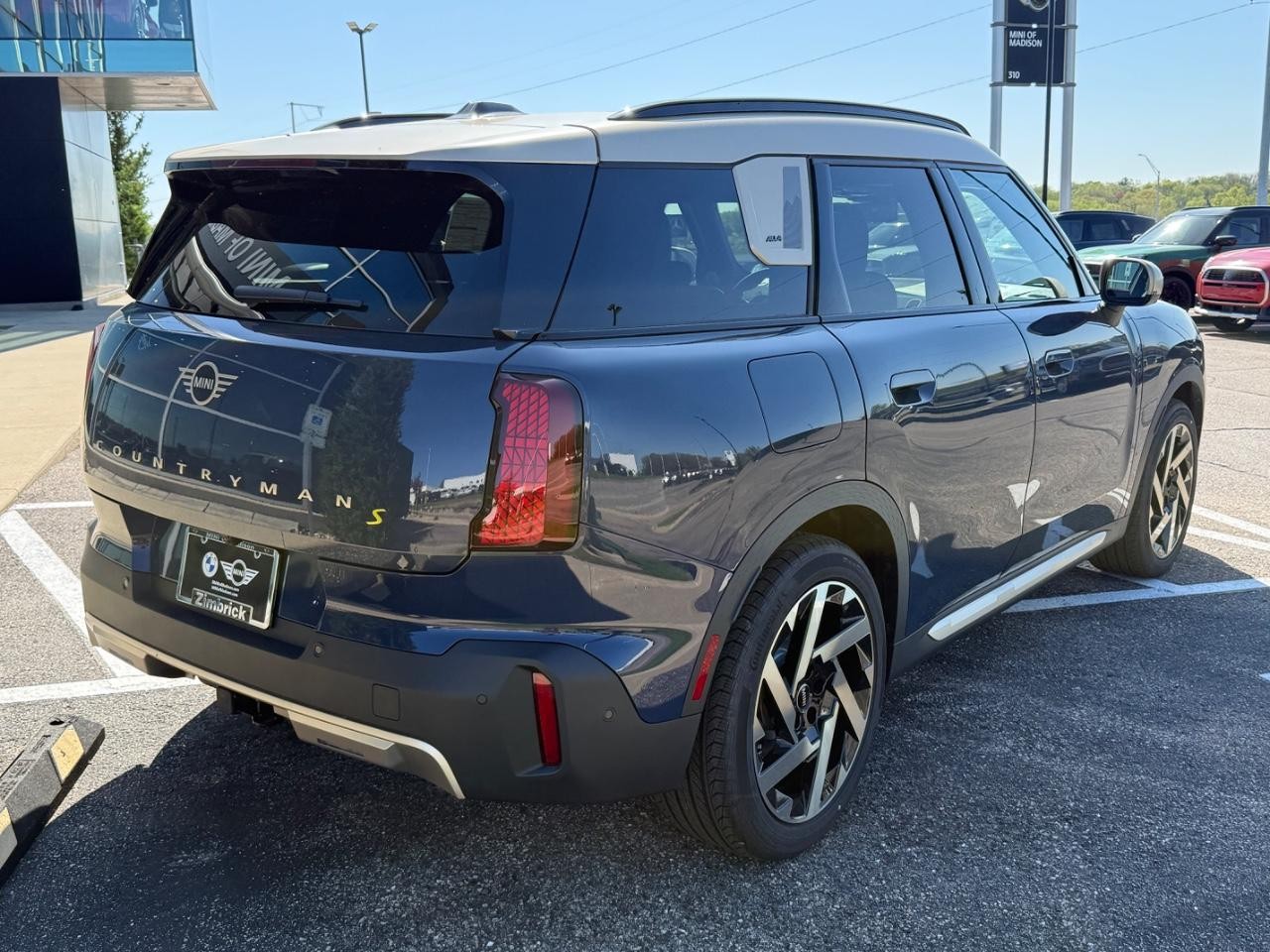 MINI Countryman Vehicle Image 03
