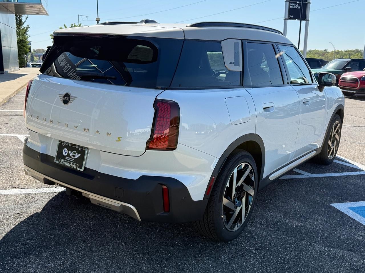 MINI Countryman Vehicle Image 03