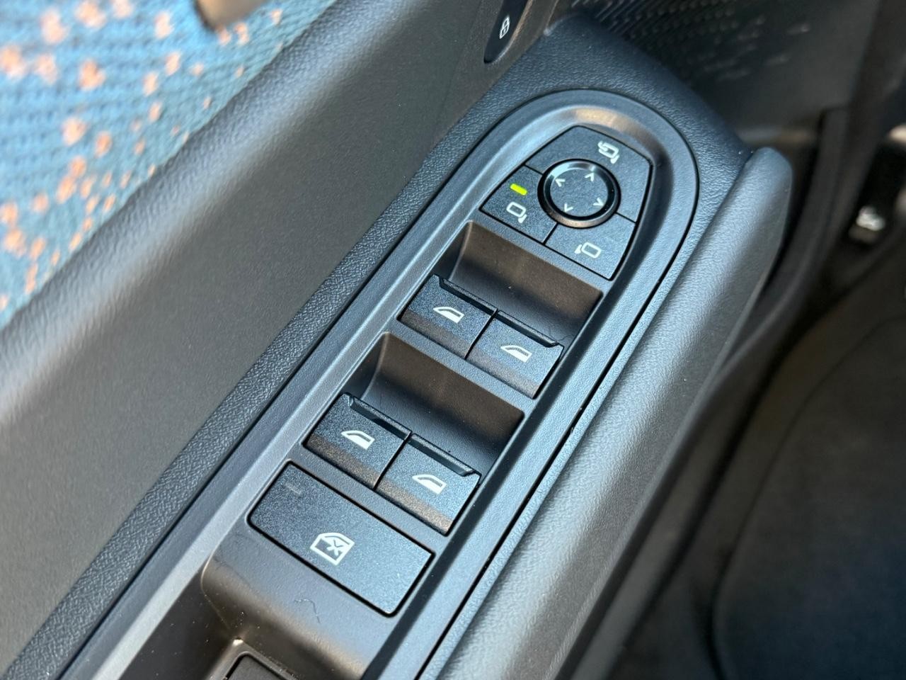 MINI Countryman Vehicle Image 13