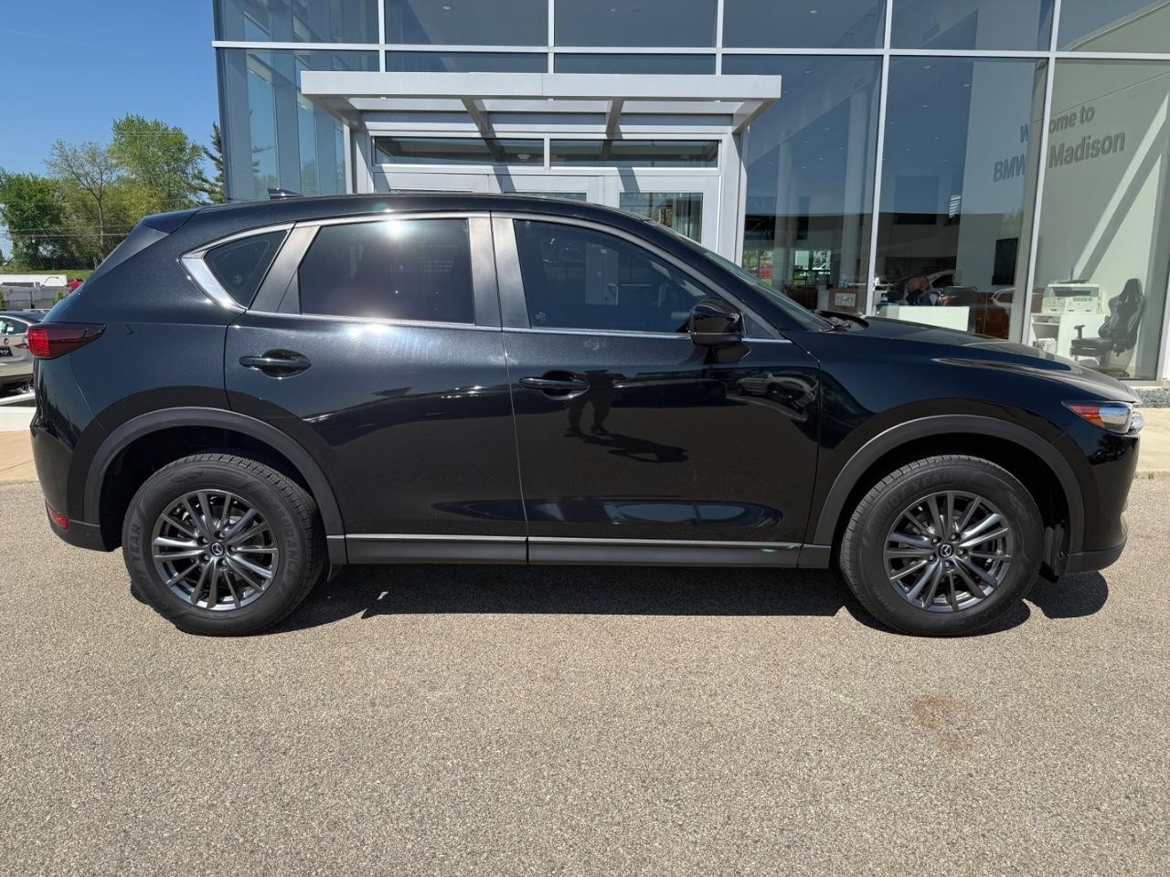 Mazda CX-5 Vehicle Image 02